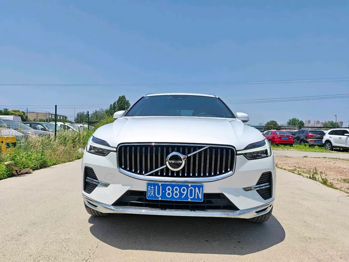 Volvo XC60 2023 B5 3