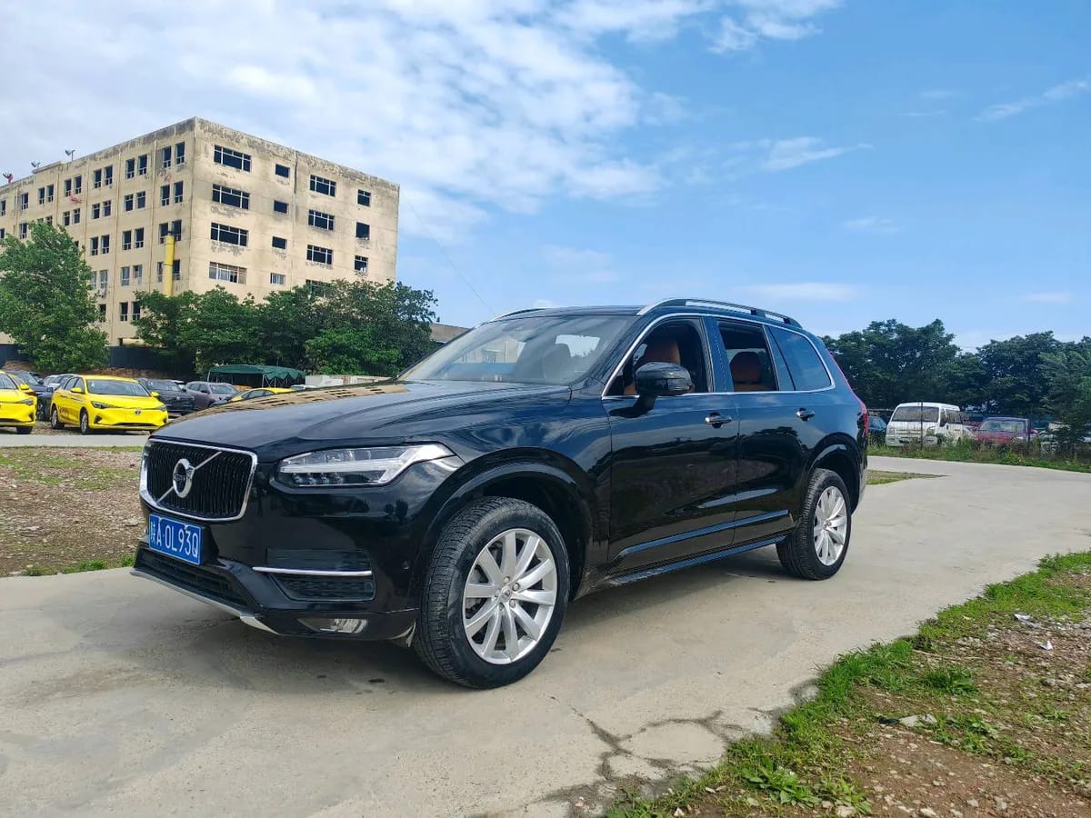 Volvo XC90 ( ) 2015 T6 7