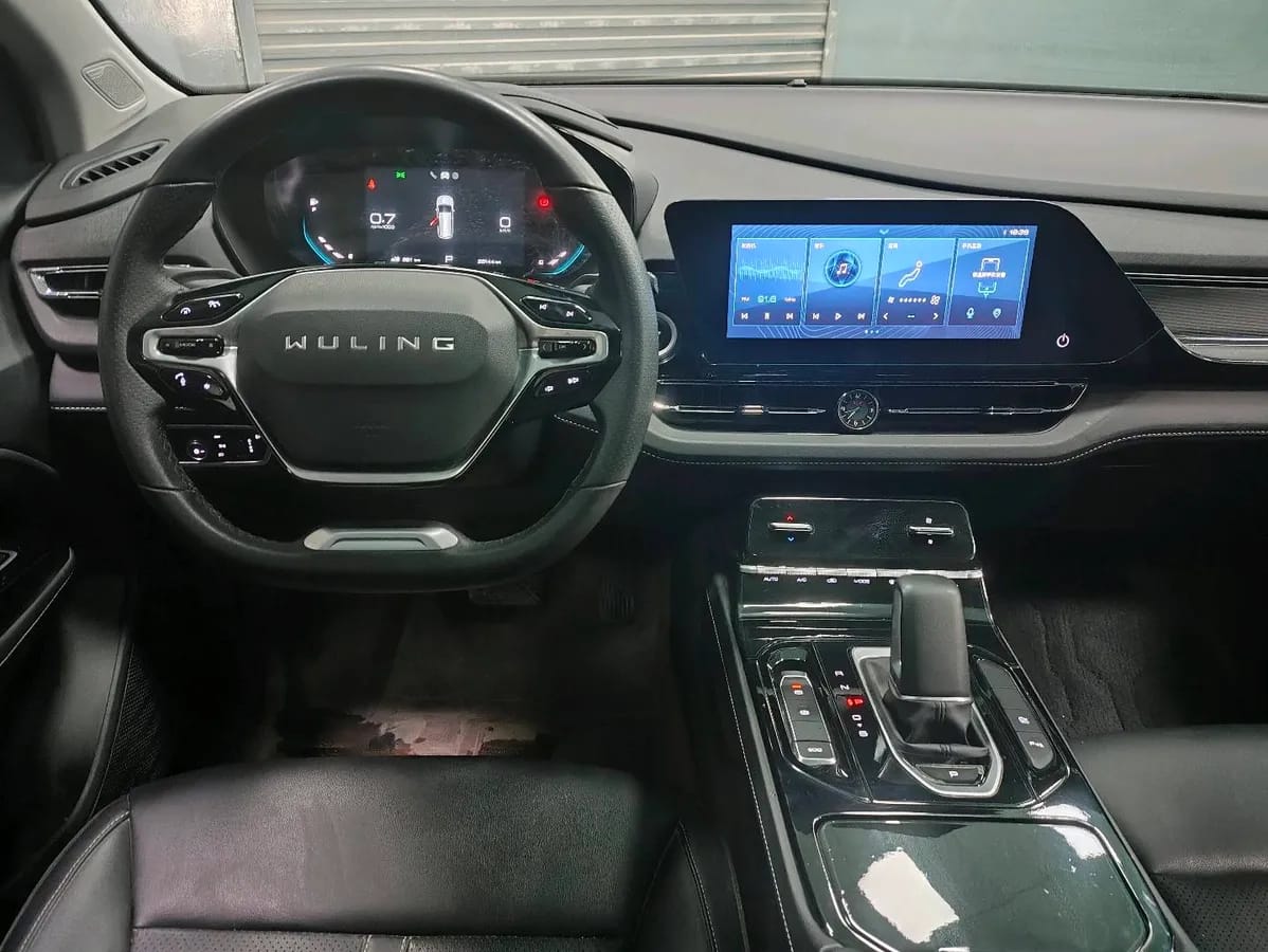 Wuling 2020 1.5T CVT 6