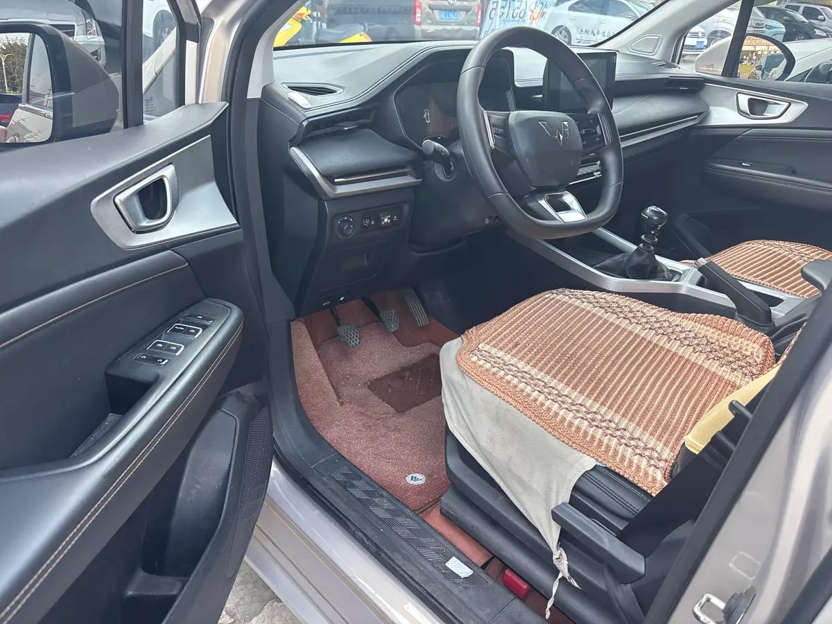 Wuling 2022 1.5T CVT 2