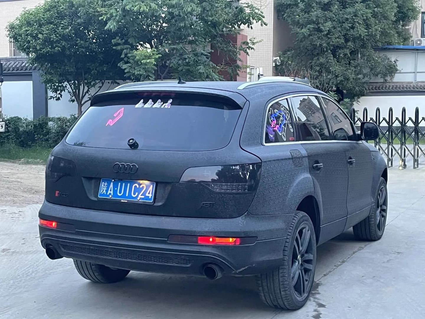 Audi Q7 2006 8
