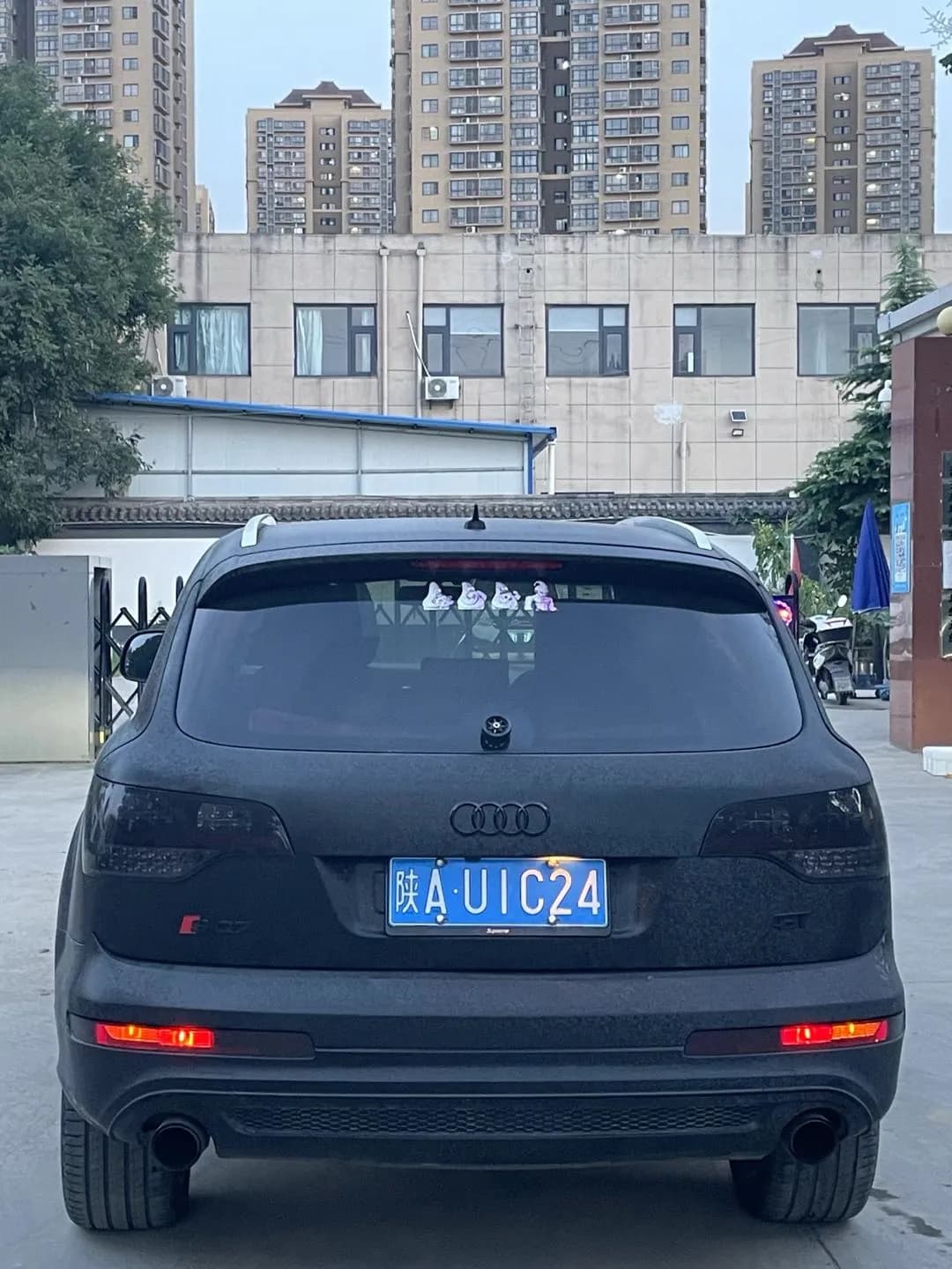 Audi Q7 2006 9