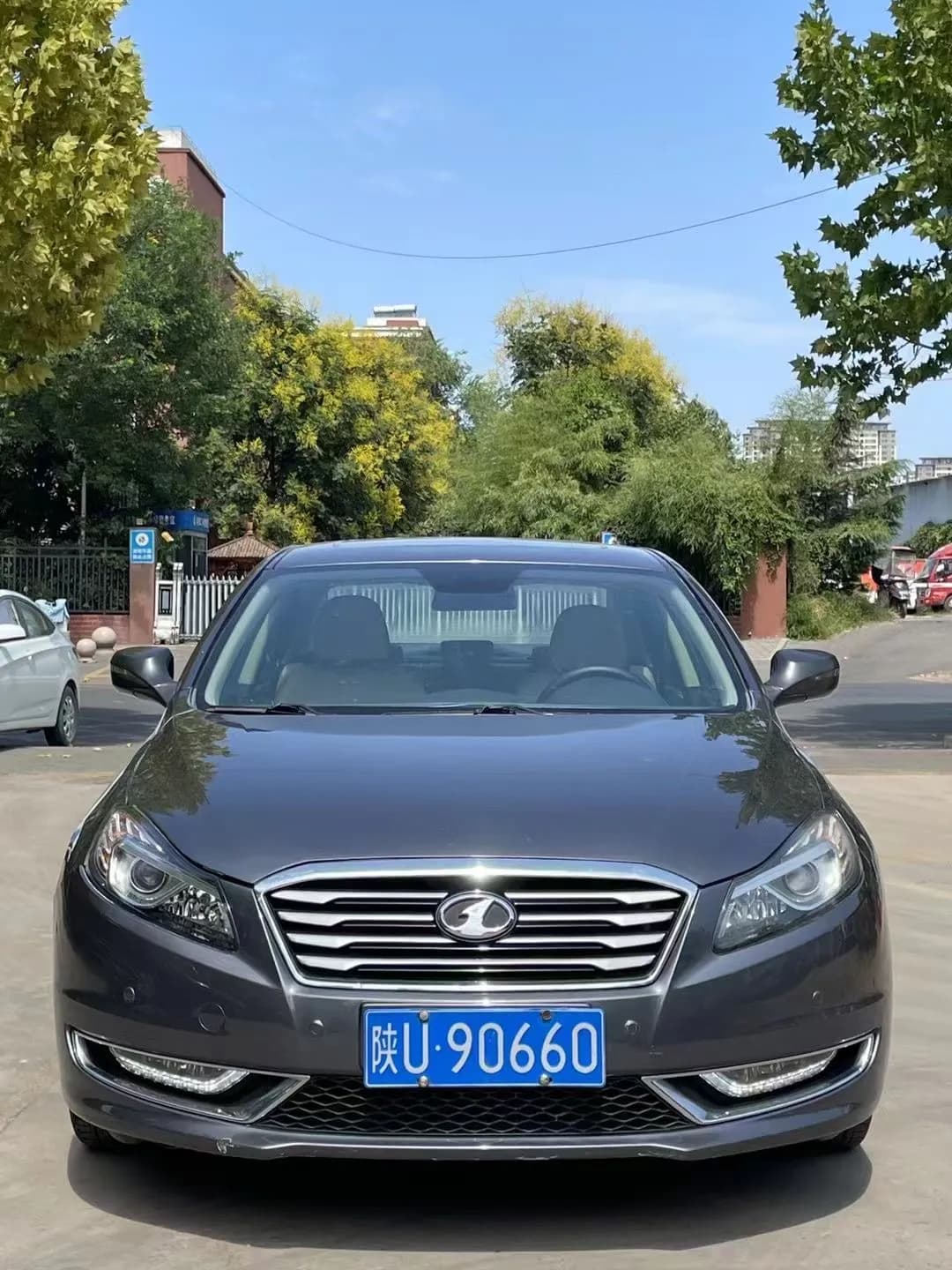 Bestune B70 2014