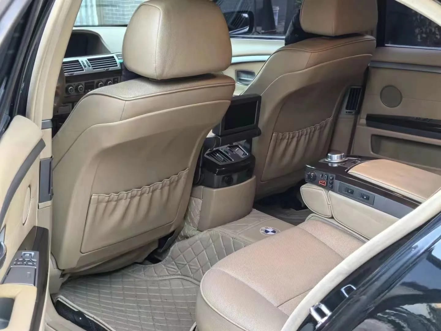 BMW 7 2005 5
