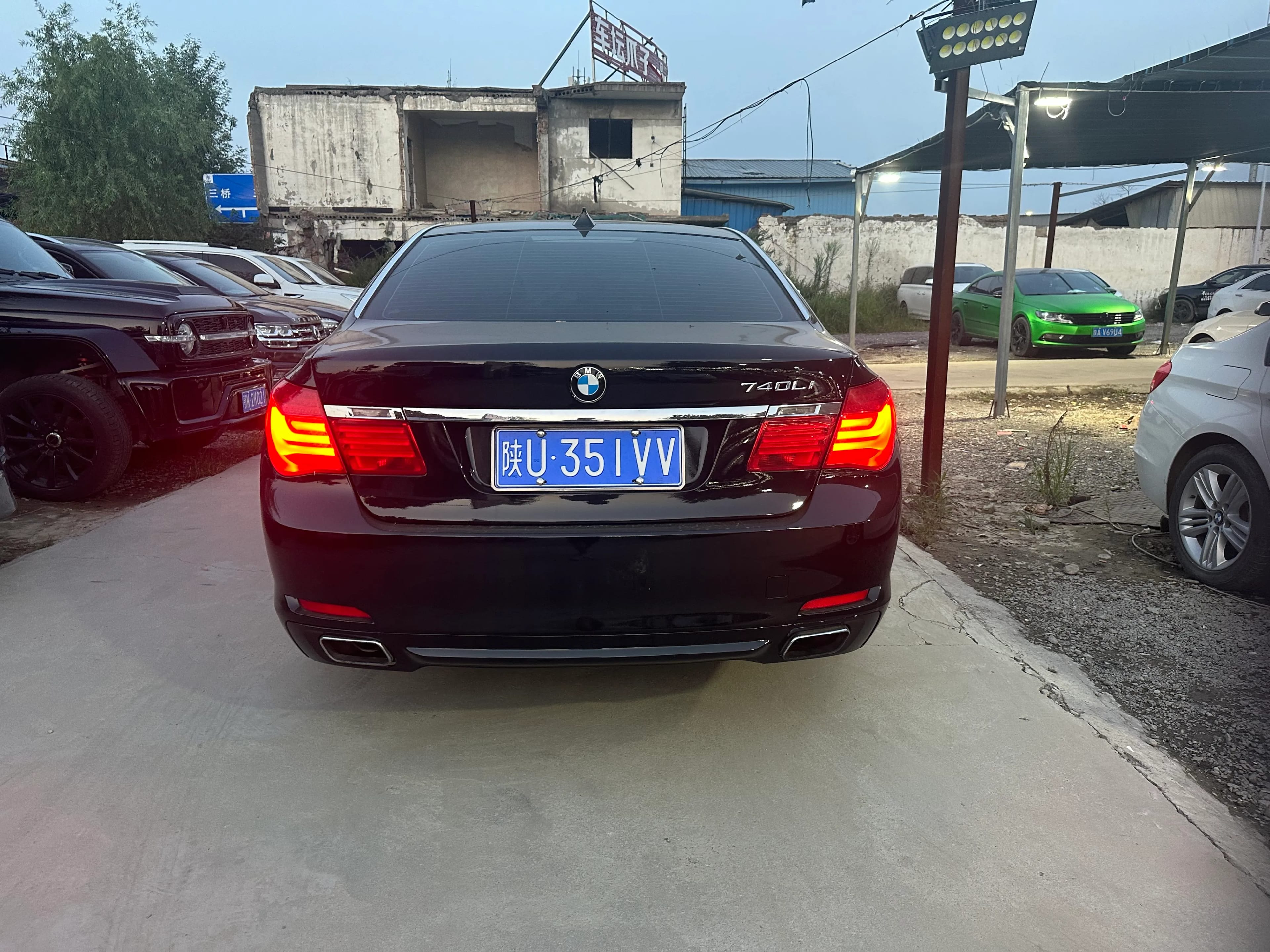 BMW 7 2009 8