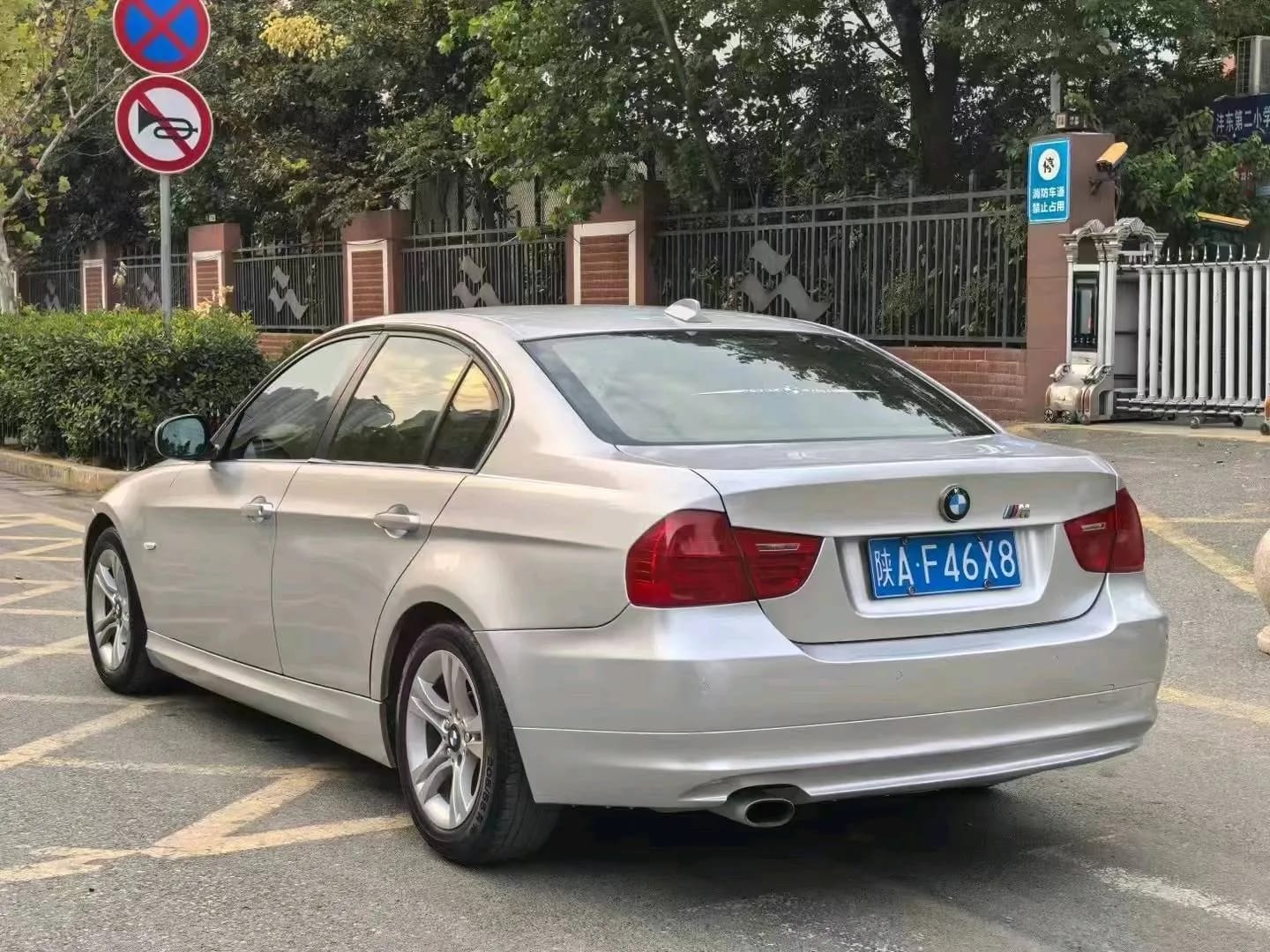 BMW 3 2010 7