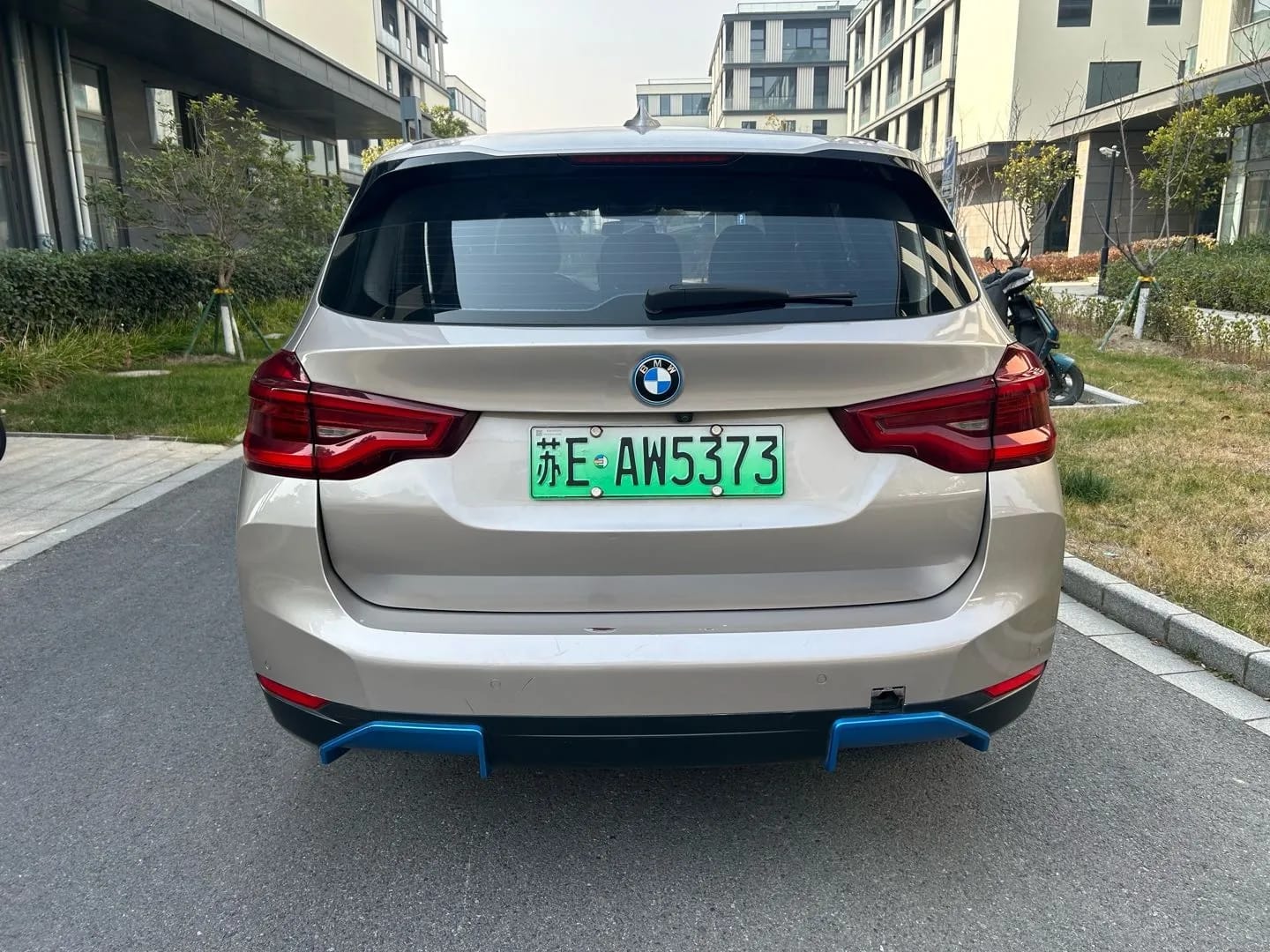 BMW iX3 2021 6