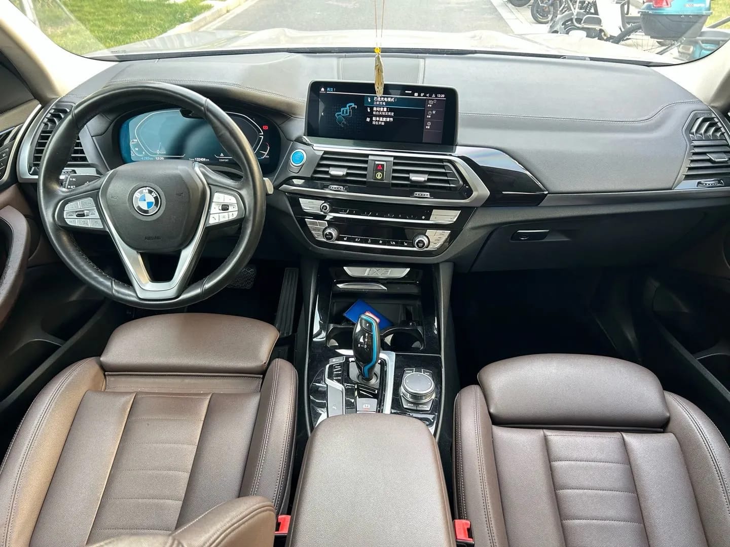 BMW iX3 2021 9