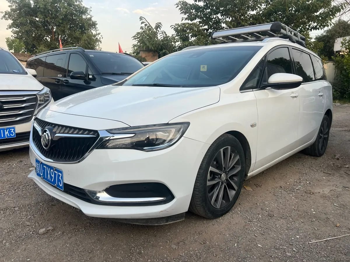 Buick GL6 2021 323T