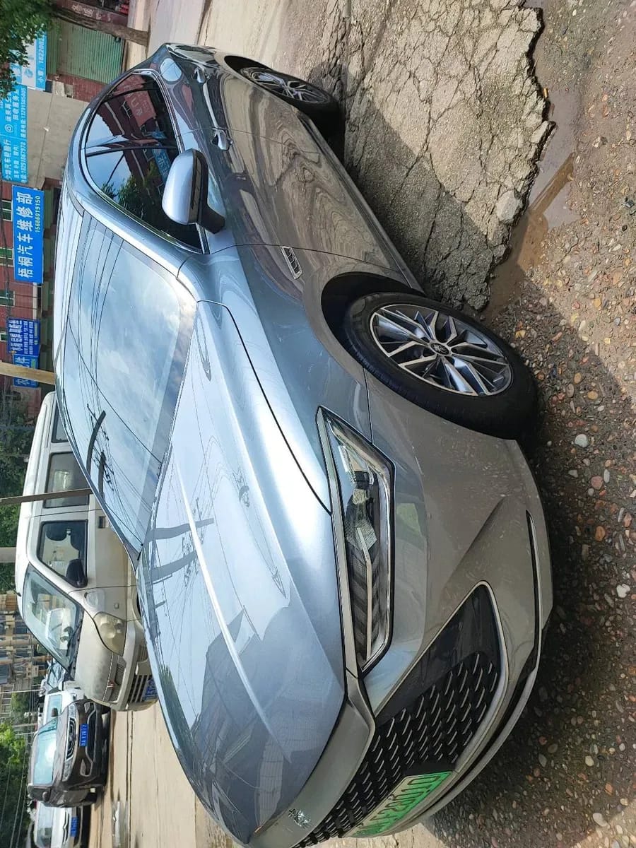 BYD PLUS 2023 DM-i 120KM