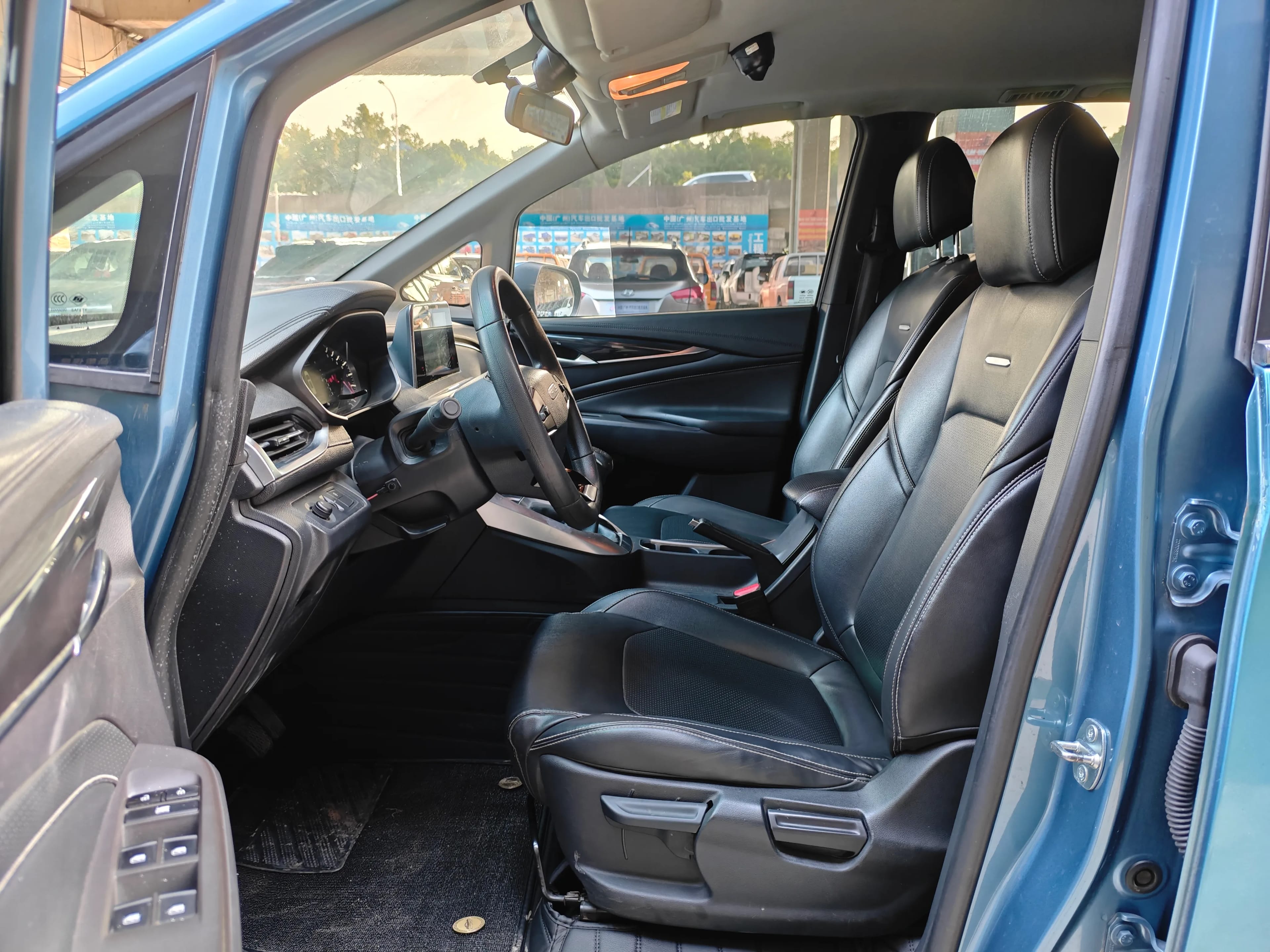 SAIC Maxus G50 4