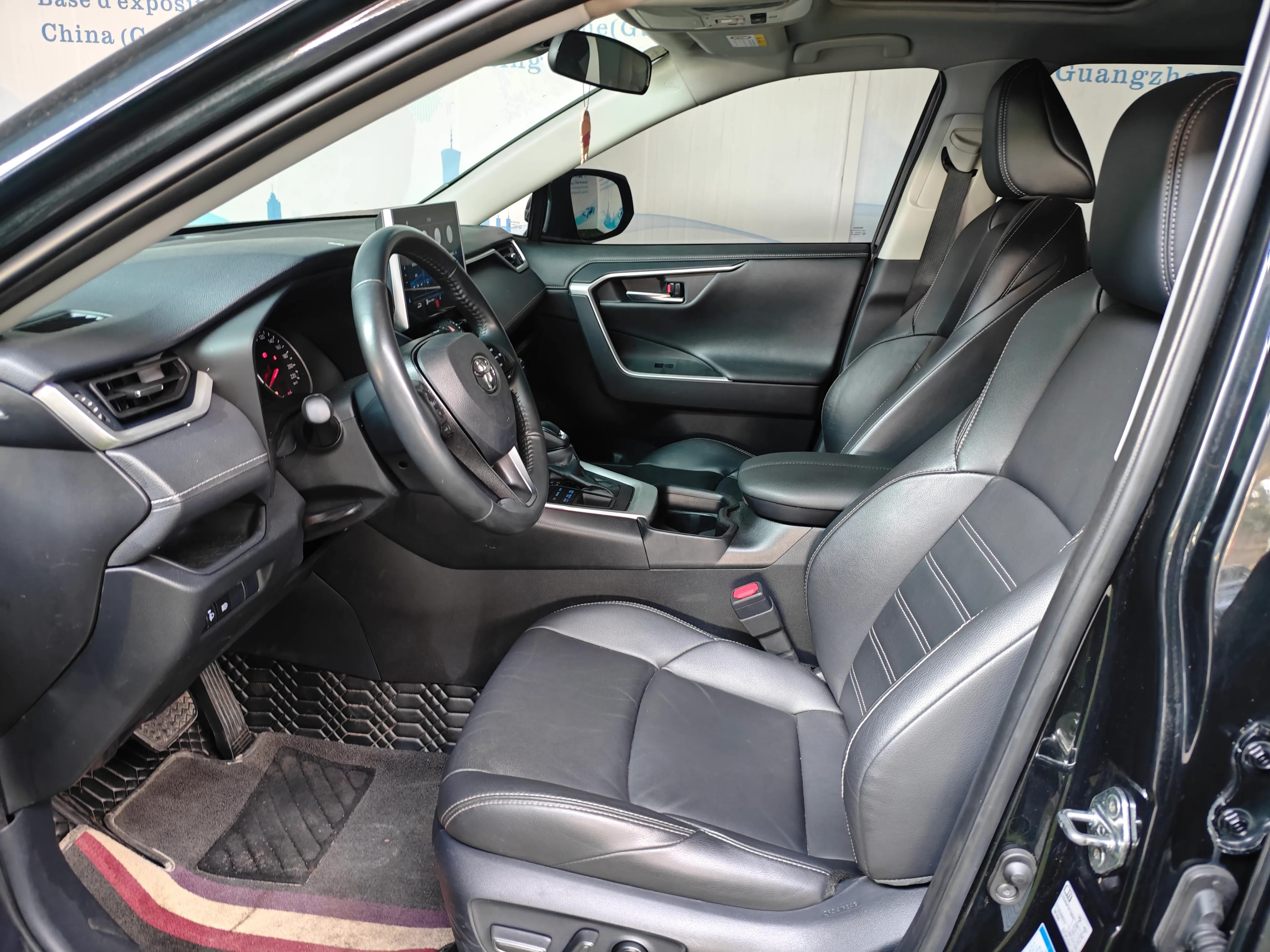 Toyota Wildlander 4