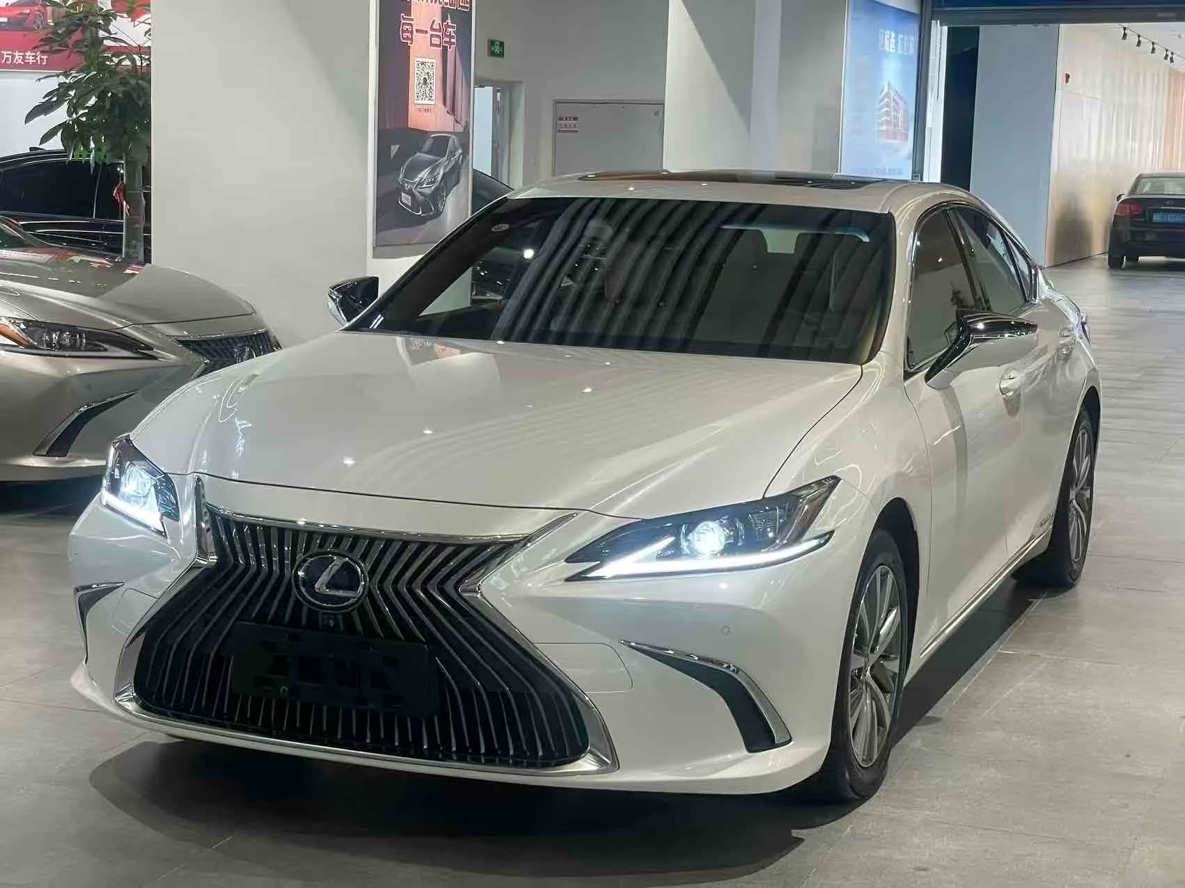 Lexus ES 2018