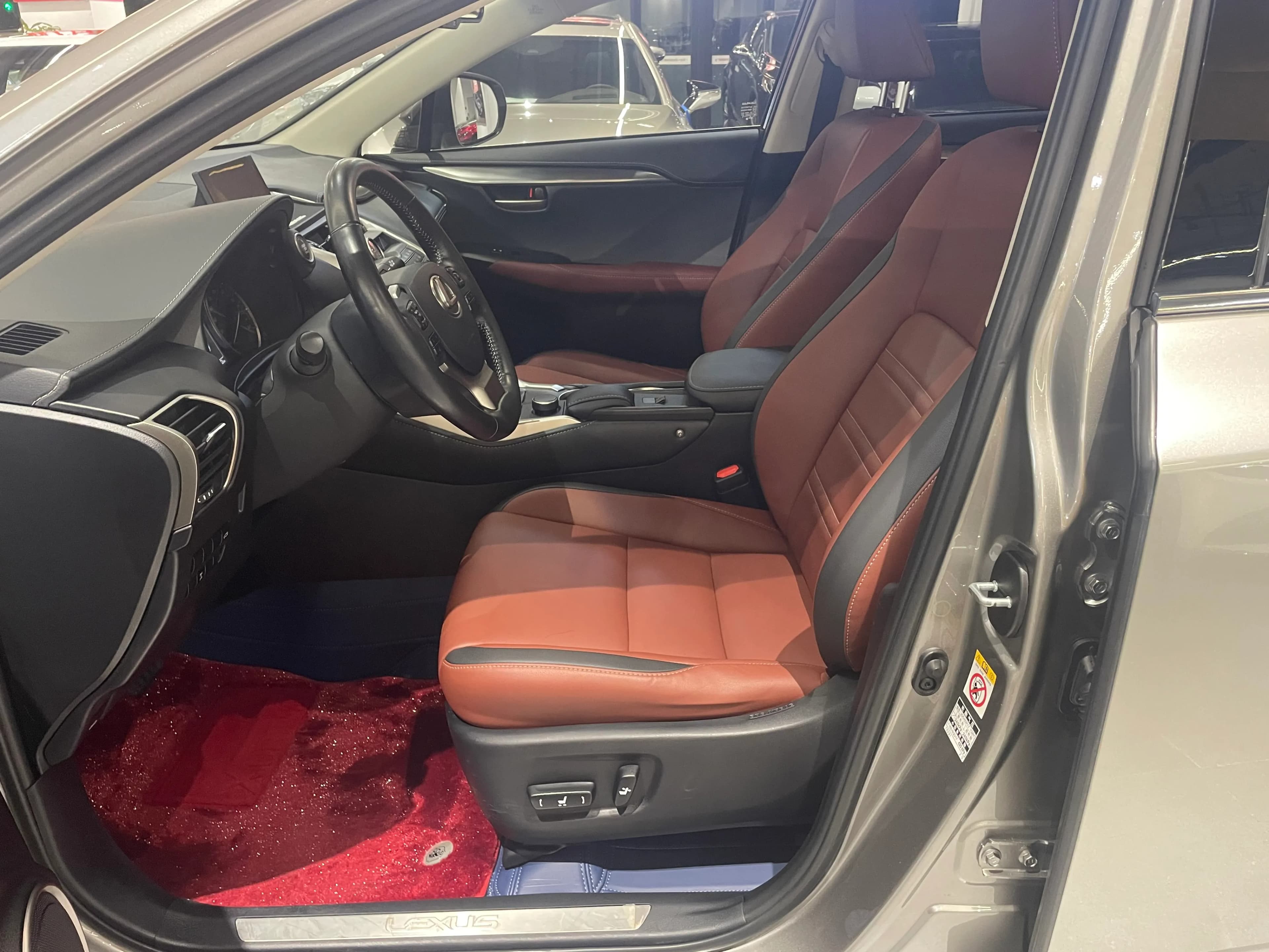 Lexus NX 2016 4