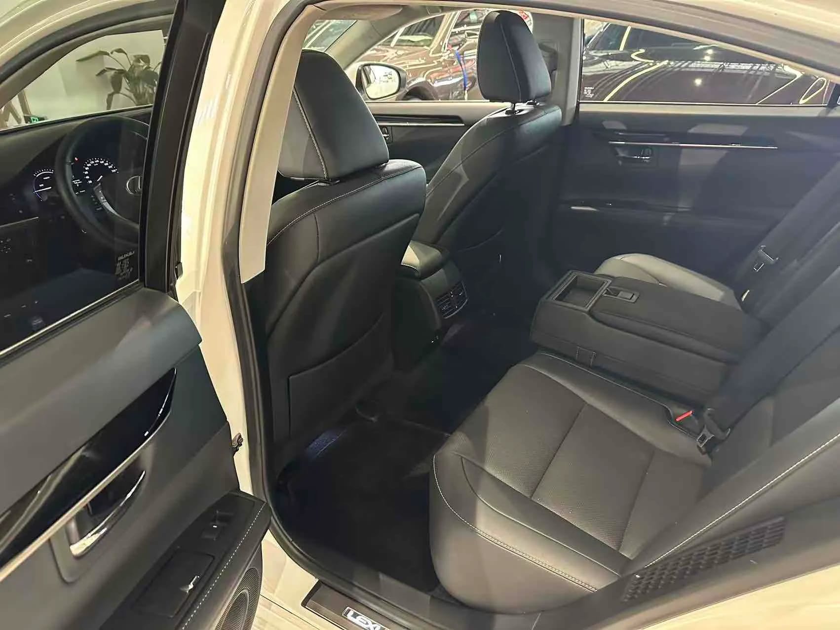 Lexus ES 2014 4