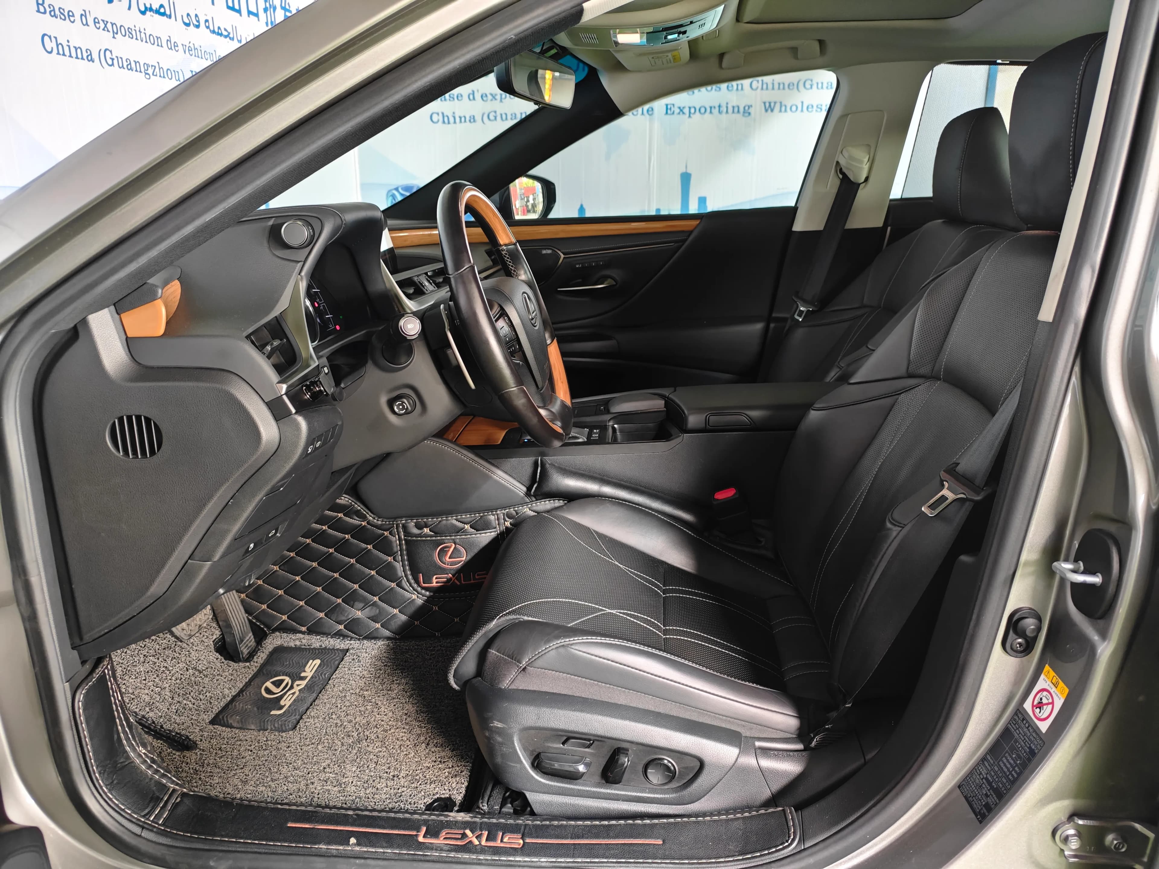 Lexus ES 4