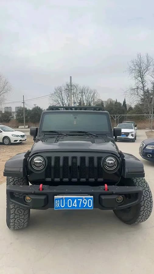Jeep 2015 2.8TD Sahara