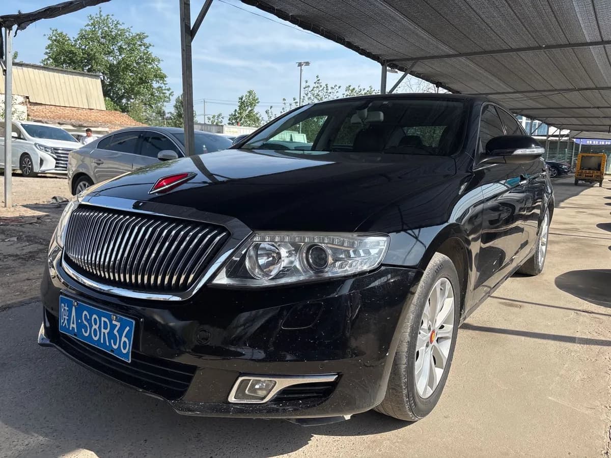 Hongqi H7 2015 2.0T