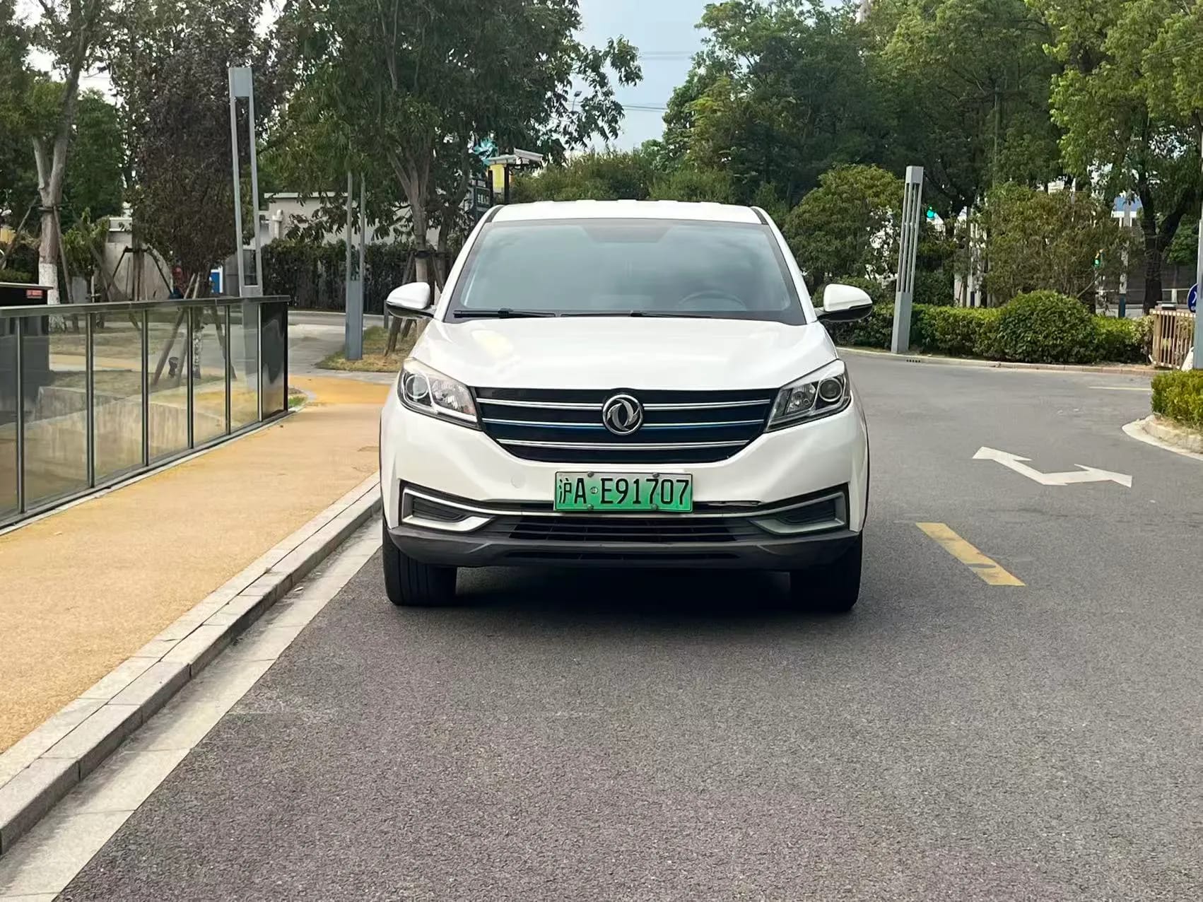 Dongfeng Fengon E3 2019 1