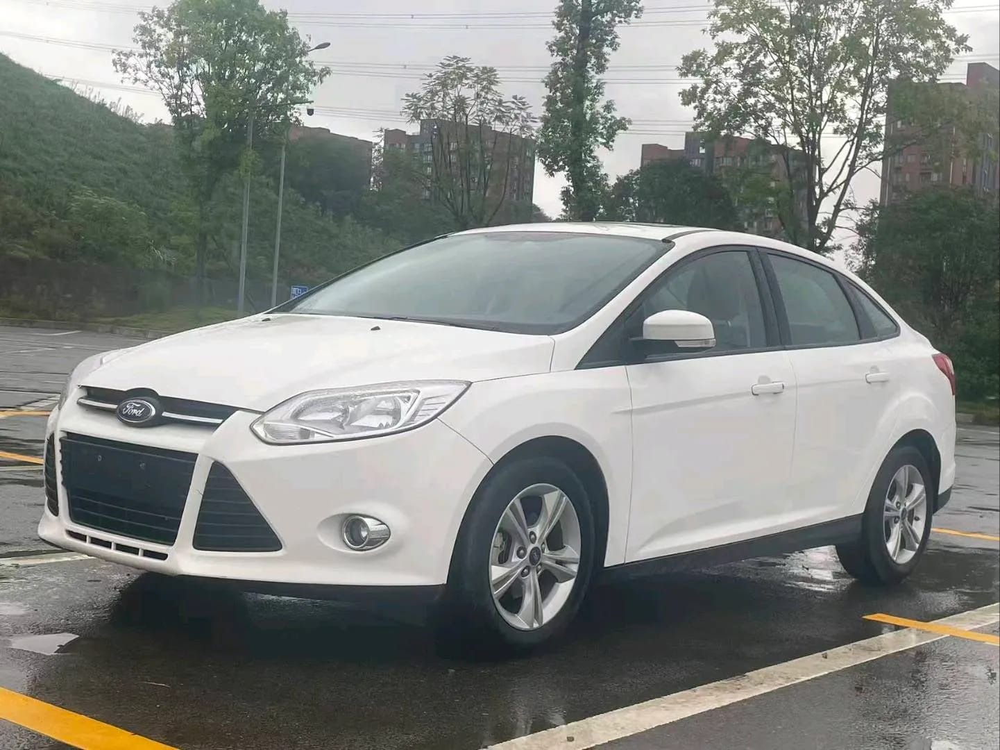 Ford Focus 2012 3