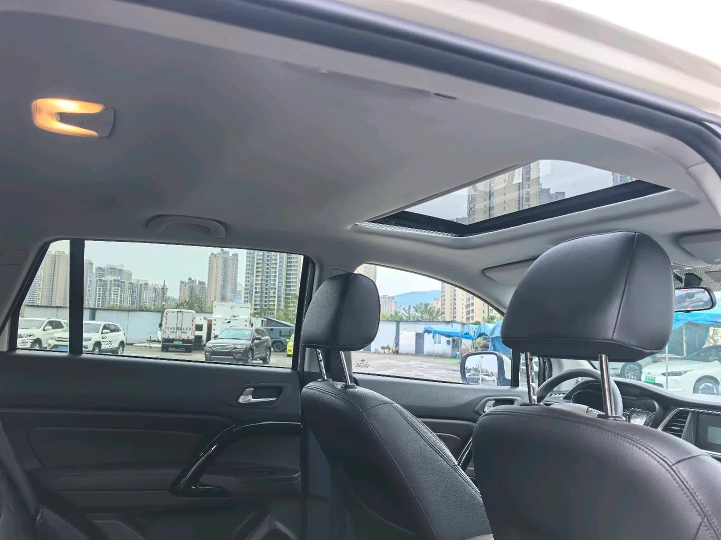 GAC Trumpchi GS4 2017 8