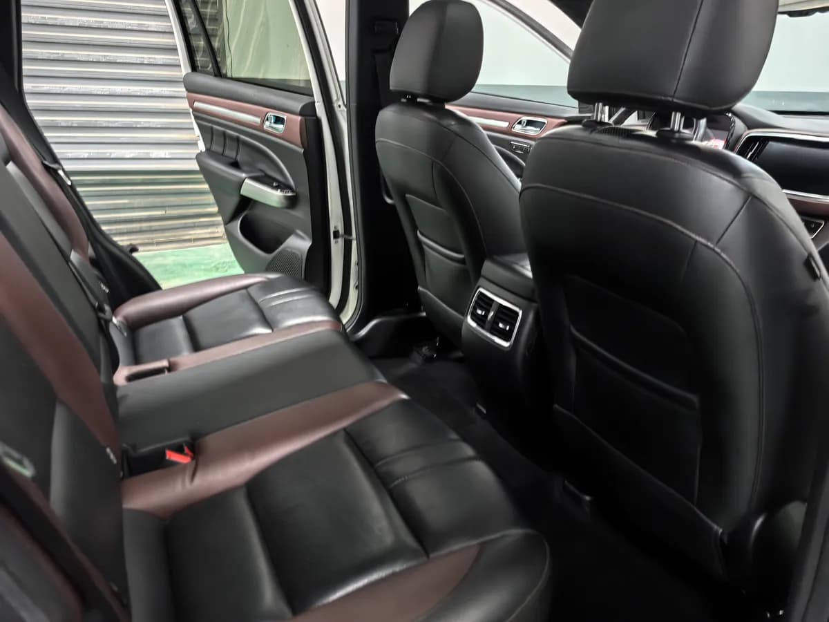 GAC Trumpchi GS8 2020 9