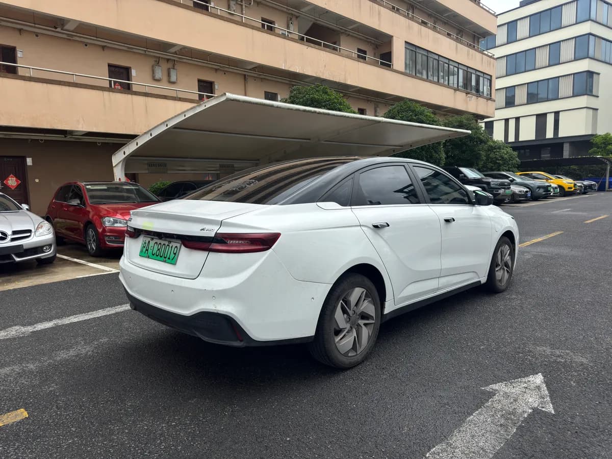 Geely Geometry A 2021 5
