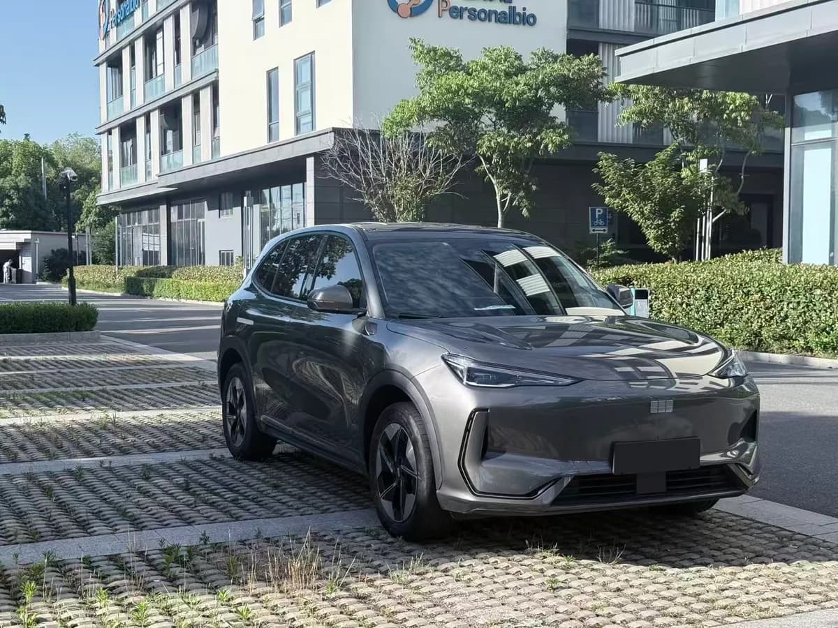 Geely Galaxy E5 2024 3