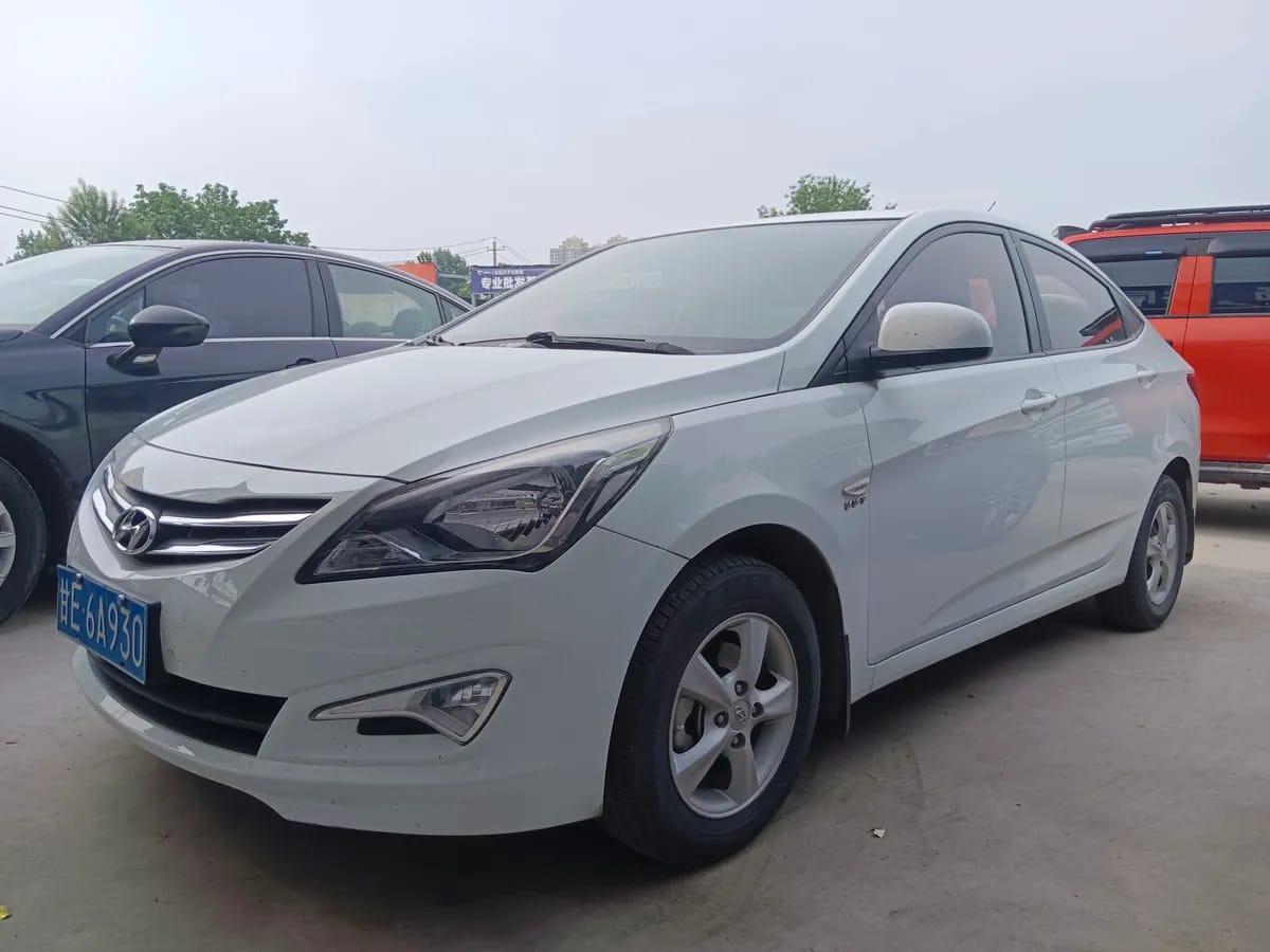 Hyundai 2014 1.4L GLX