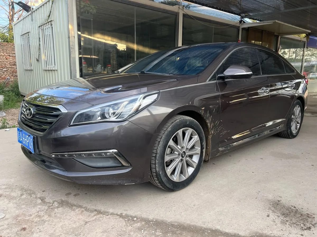 Hyundai 2015 1.6T GLX