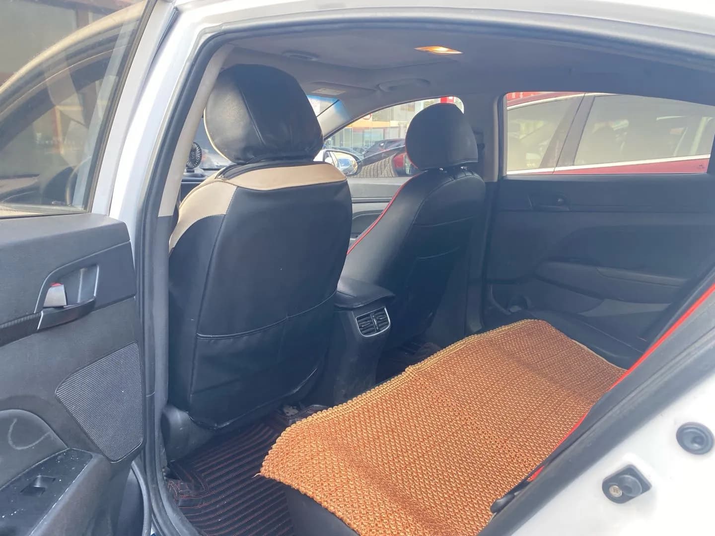 Hyundai Elantra Lingdong 2018 4