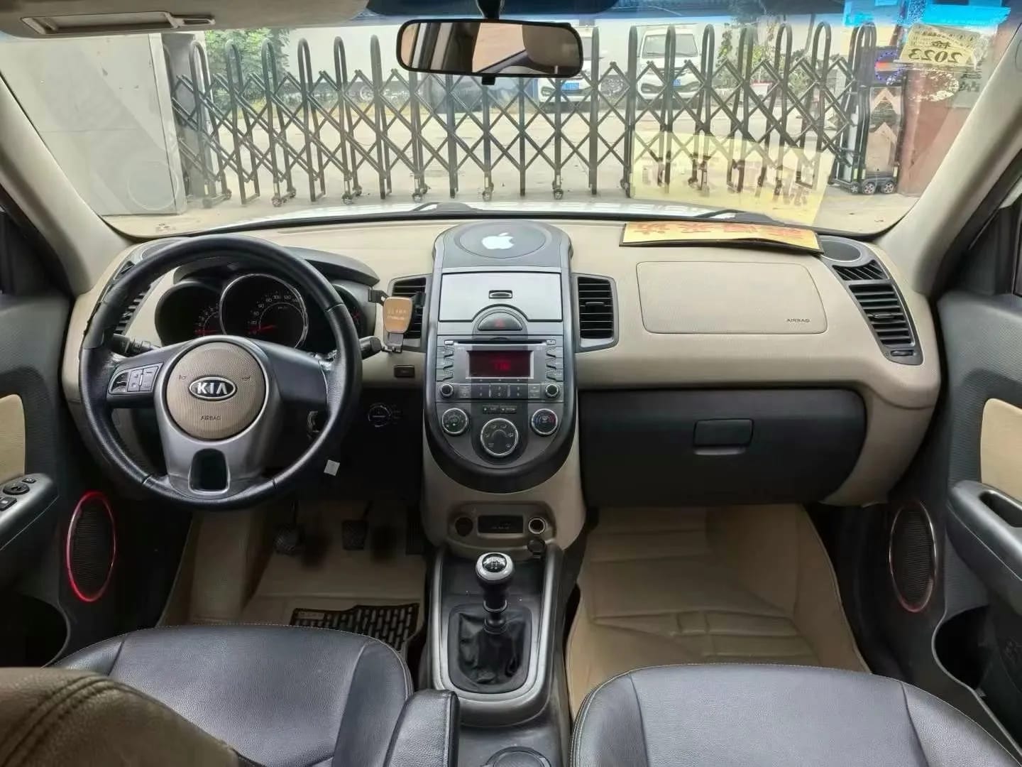 Kia 2010 6