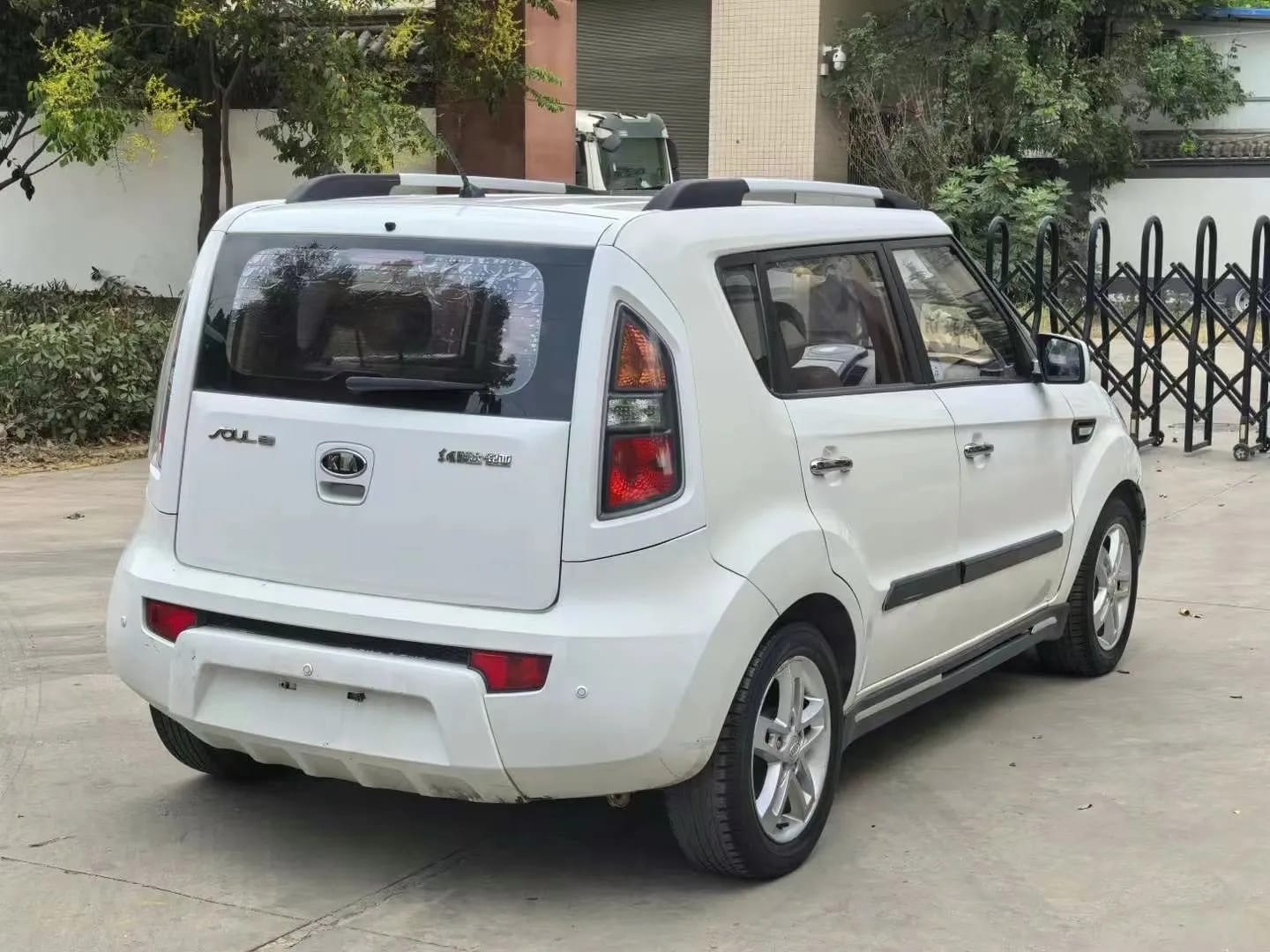 Kia 2010 7