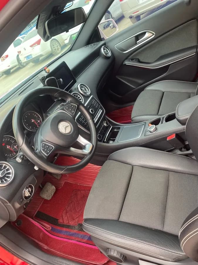 Mercedes-Benz A 2017 7