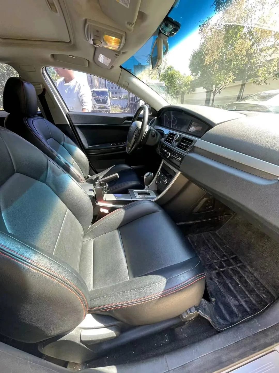MG 6 2012 6