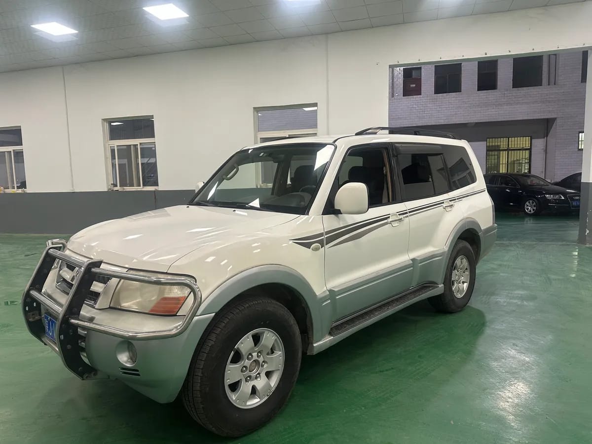 Mitsubishi 2011 V73 3.0L AT GLX