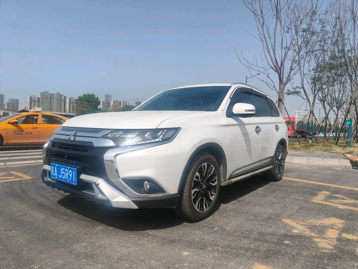 Mitsubishi 2019 2.4L 5 VI