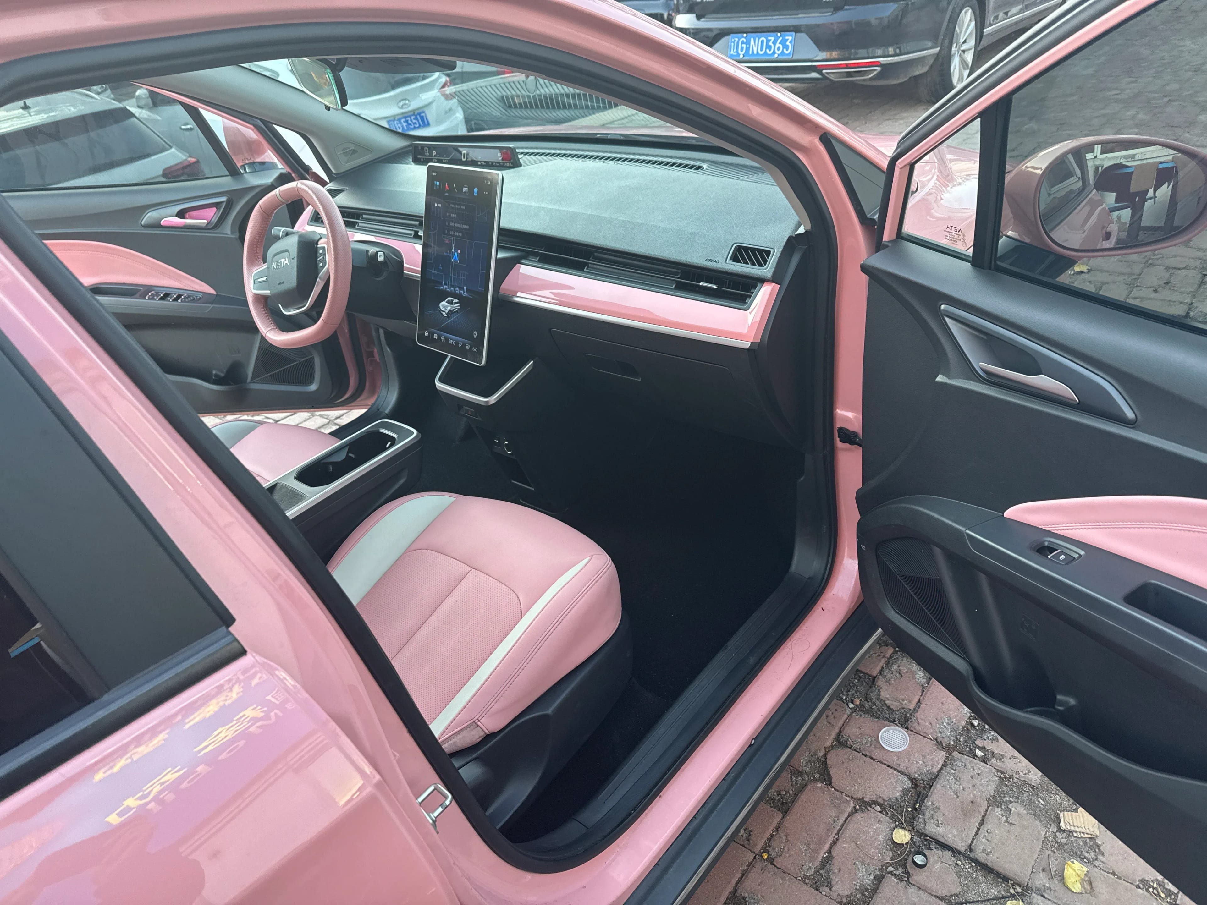 Neta V 2022 7