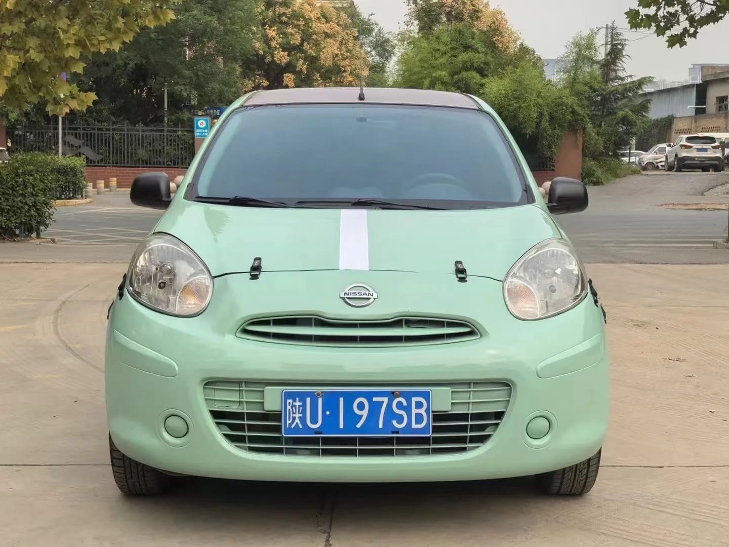 Nissan 2010 1