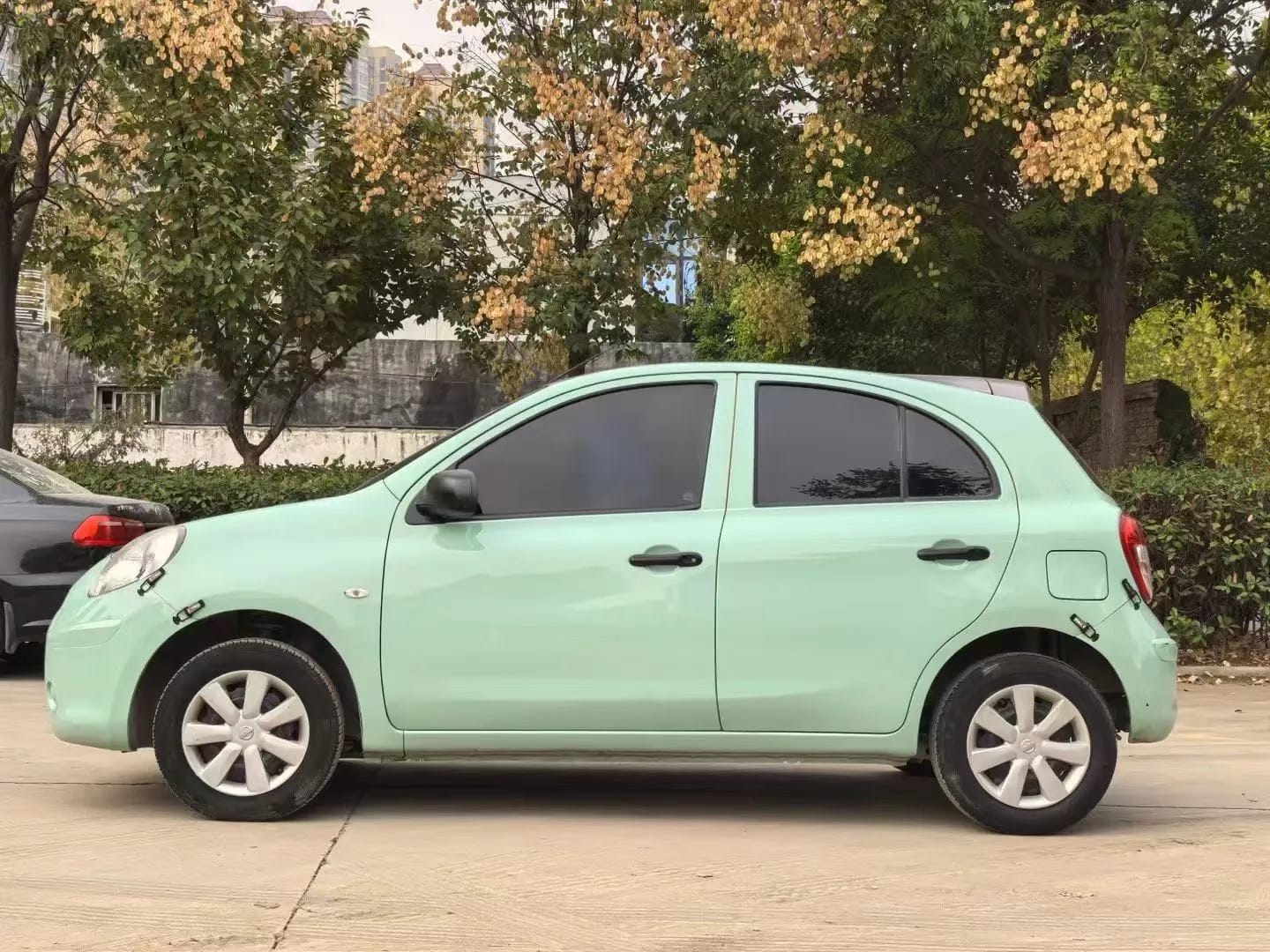 Nissan 2010 7