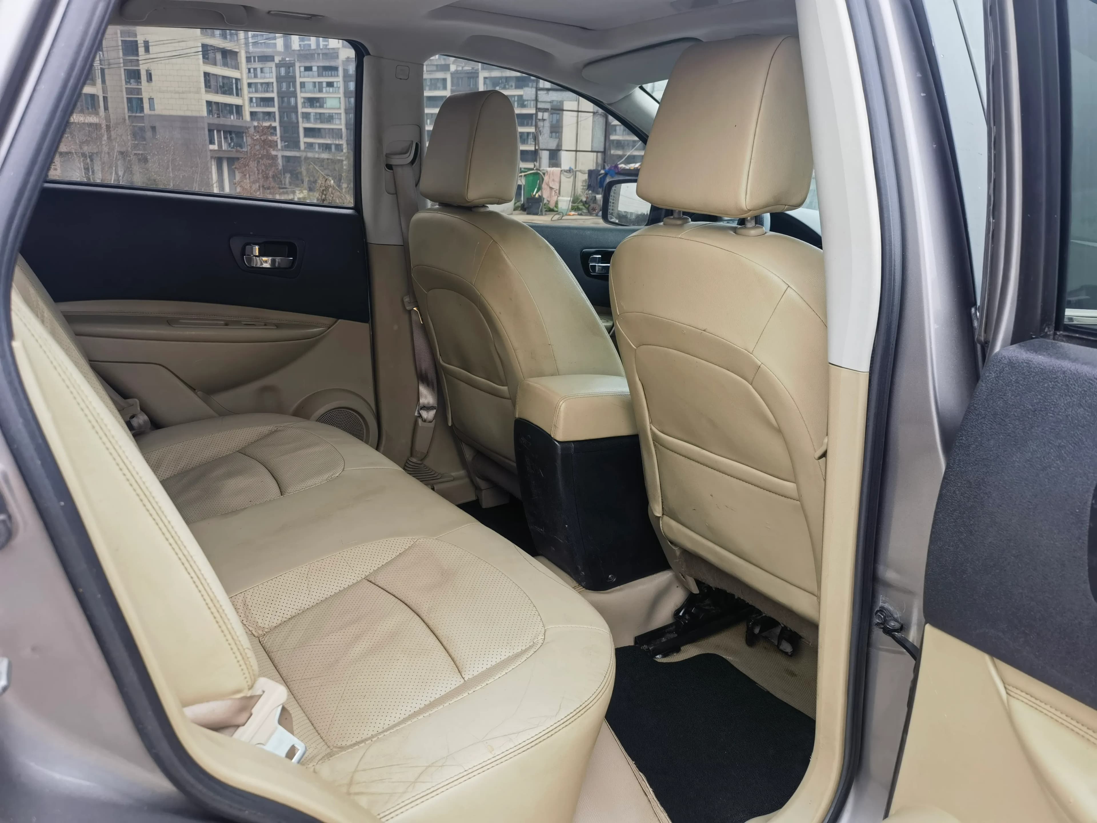 Nissan Qashqai 2011 5