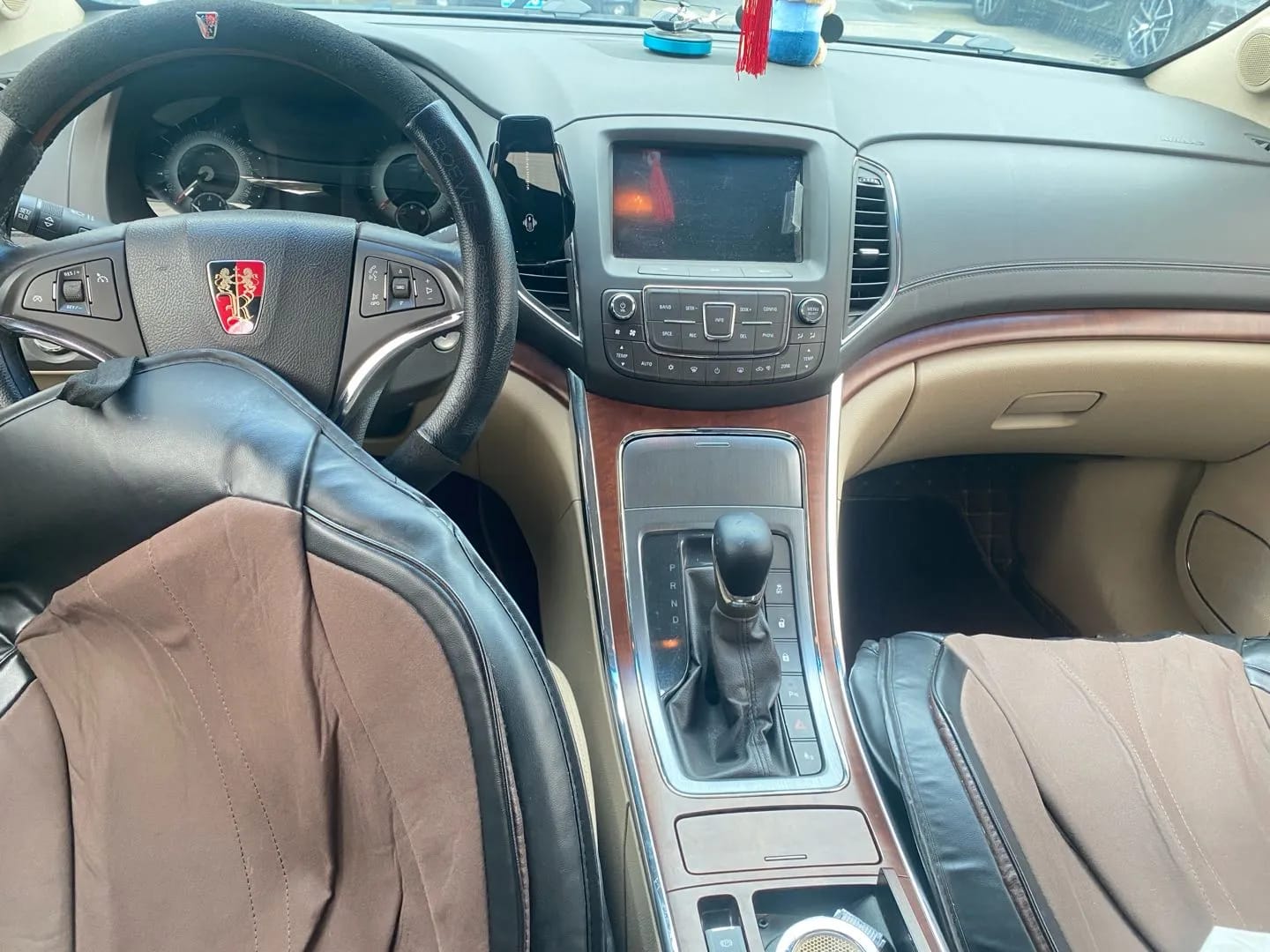 Roewe 950 2012 5