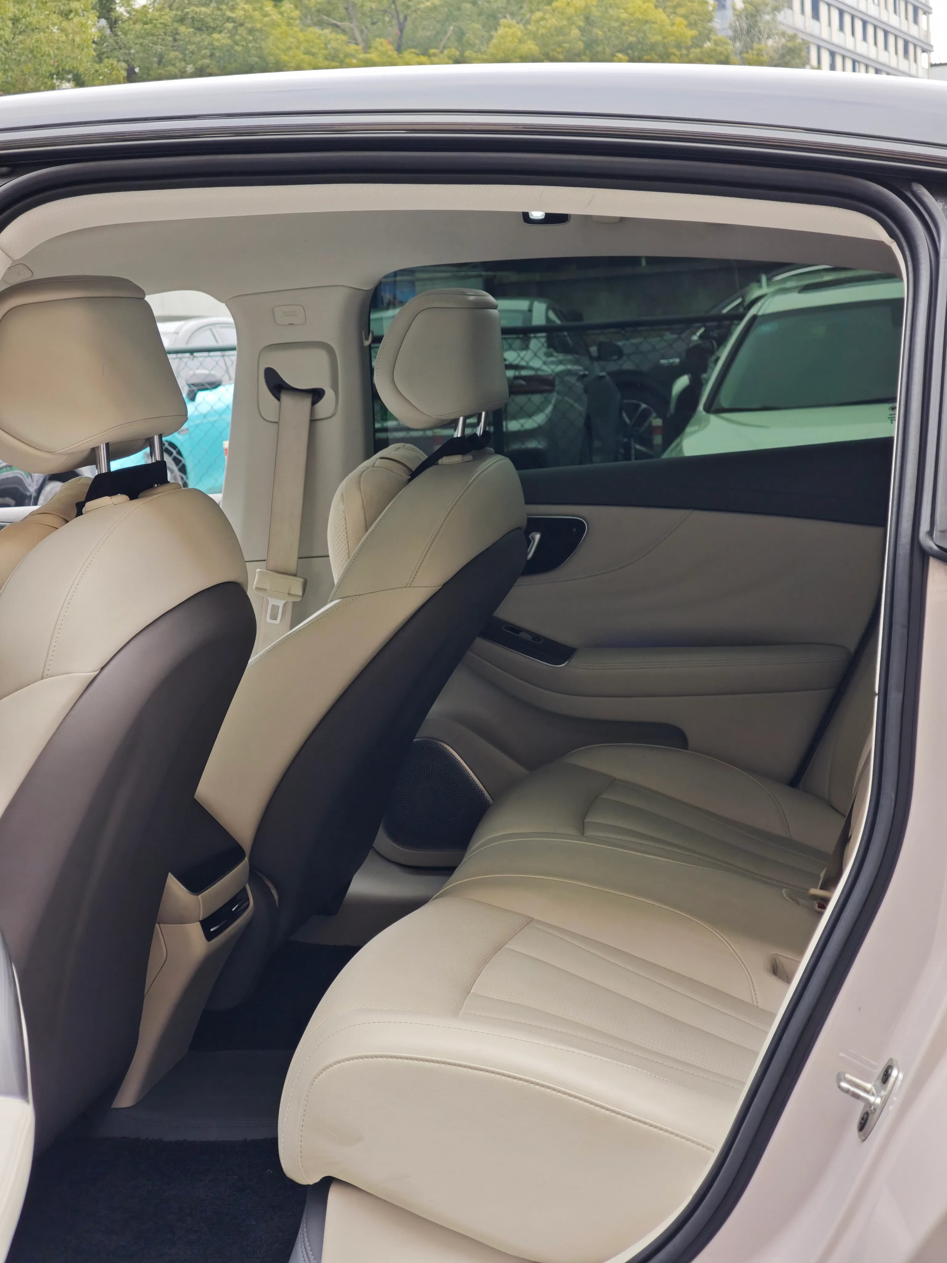 Roewe Rising Auto F7 2023 8