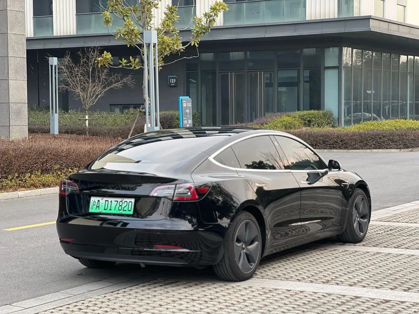 Tesla Model 3 2020 4