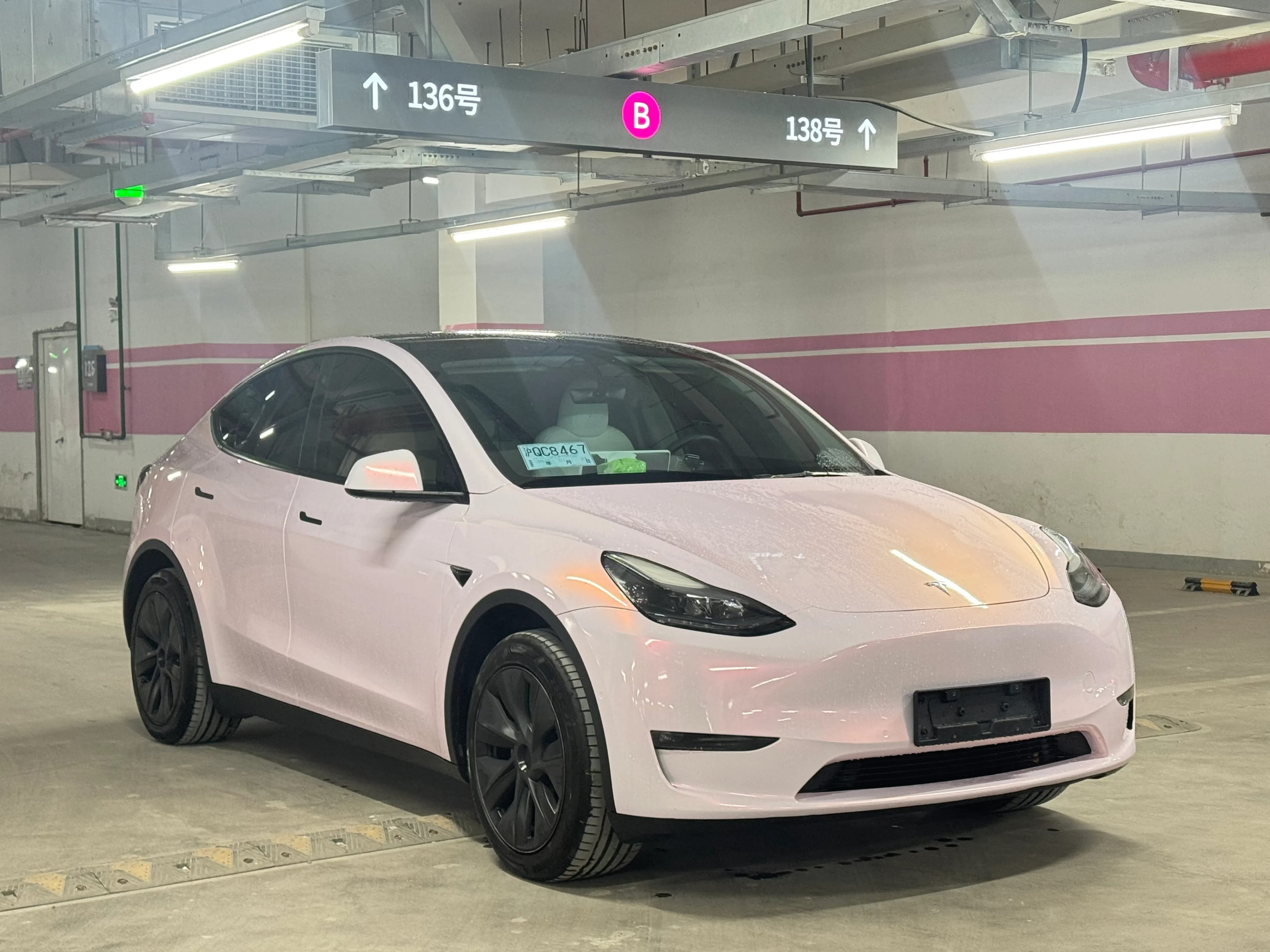 Tesla Model Y 2023 2