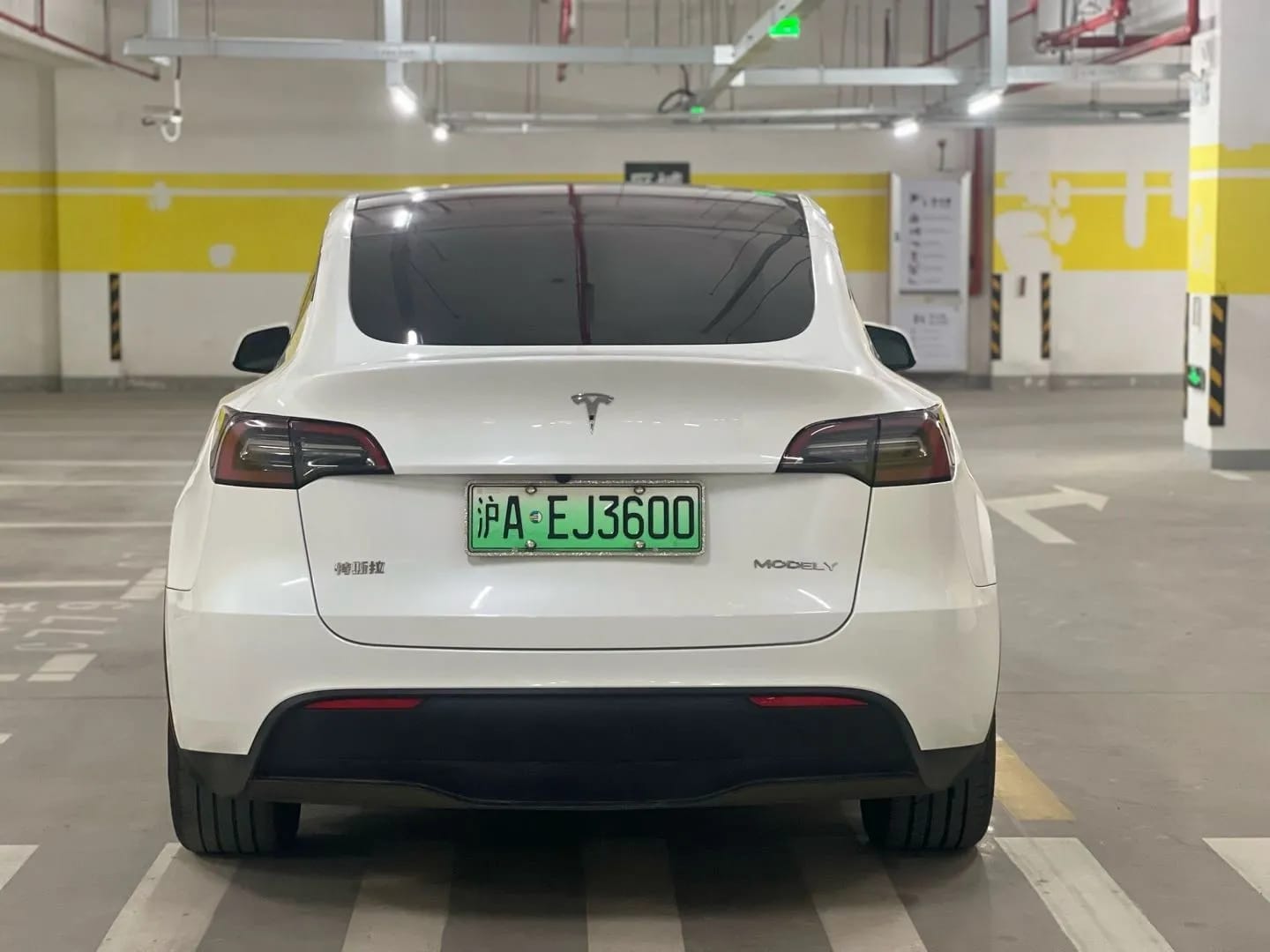 Tesla Model Y 2024 5