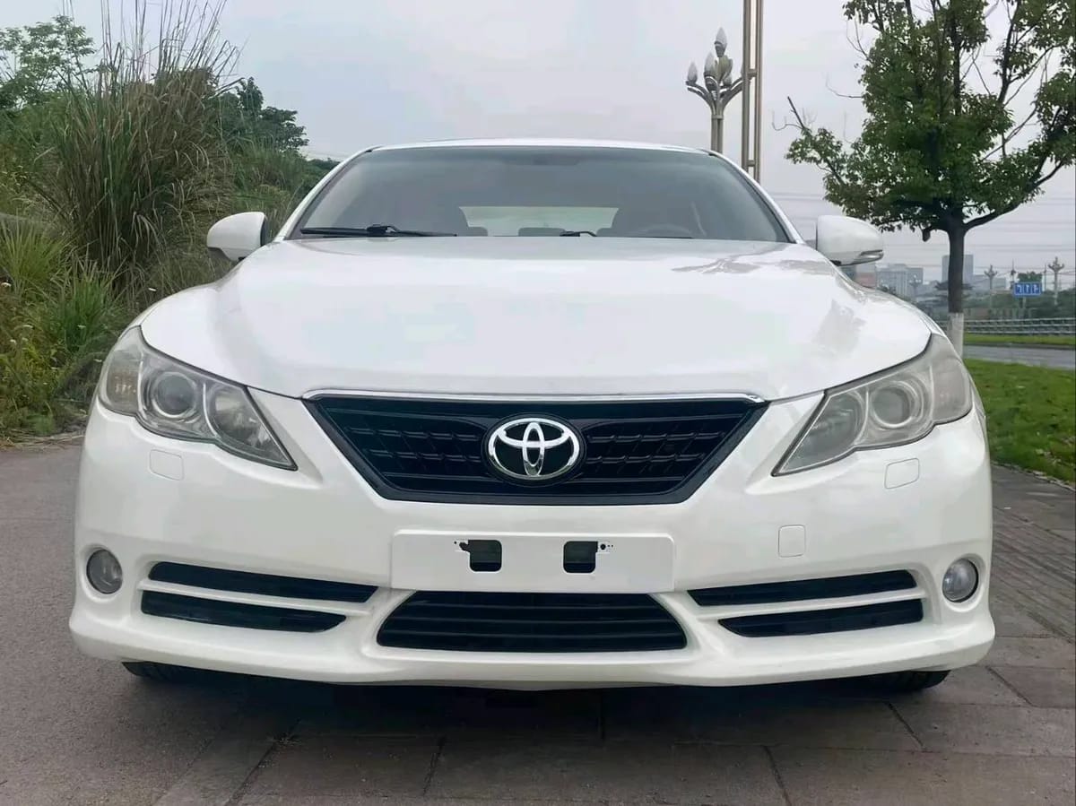 Toyota 2012 2.5V