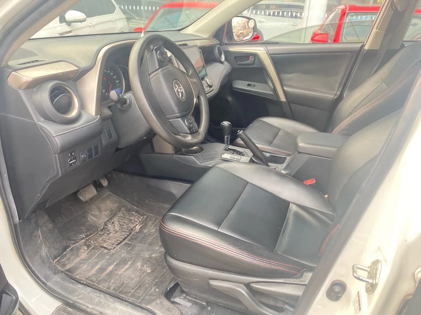 Toyota RAV4 2015 3