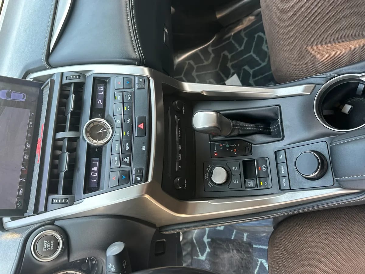 Lexus NX 2015 9