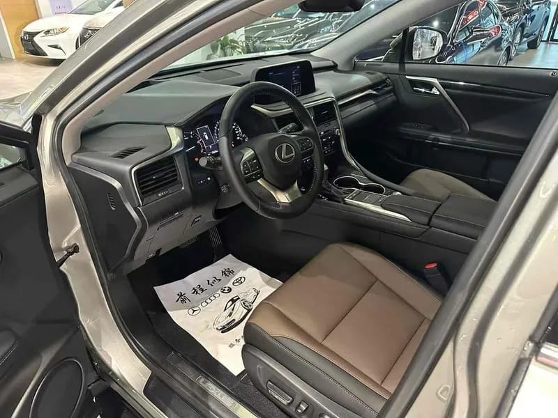 Lexus RX 2020 3